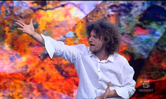 Video – Maurizio Lastrico: A Zelig rifarò La Divina Commedia, nata per caso a scuola di teatro