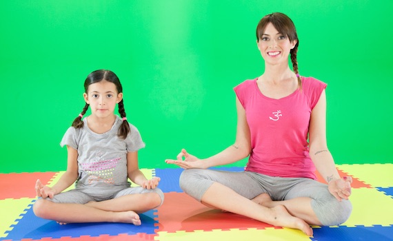 Video – Renata Centi: Insegno lo yoga ai bambini su DeAJunior