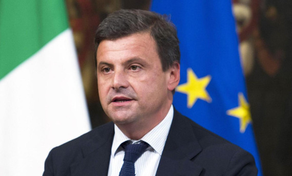 Calenda contro Vivendi: Tratta l’Italia come una colonia