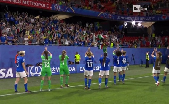 La Nazionale femminile di calcio sfida l’Olanda